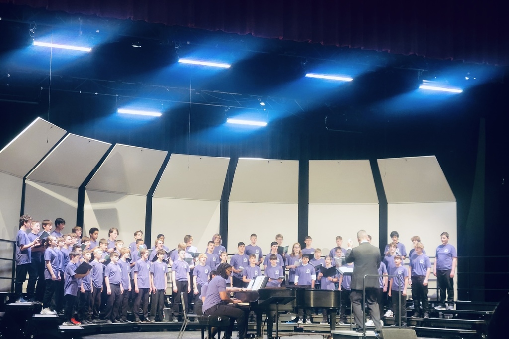 Congratulations to the BTMS Choir students that participated in this weekend's OMEA District 14 Honor Choir! Great job and way to represent BTMS!