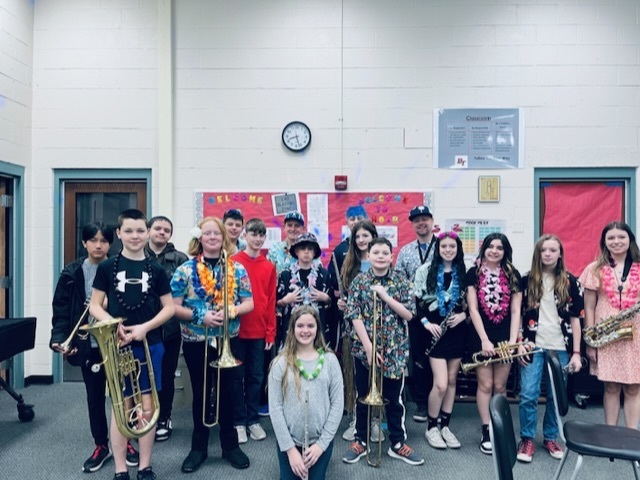 The 6th and 7th grade bands looked festive for the dance!
